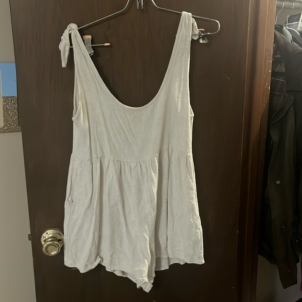Vestique Romper with pockets